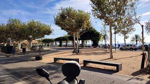 81 - Rosas - Paseo Maritime et Plage Nova